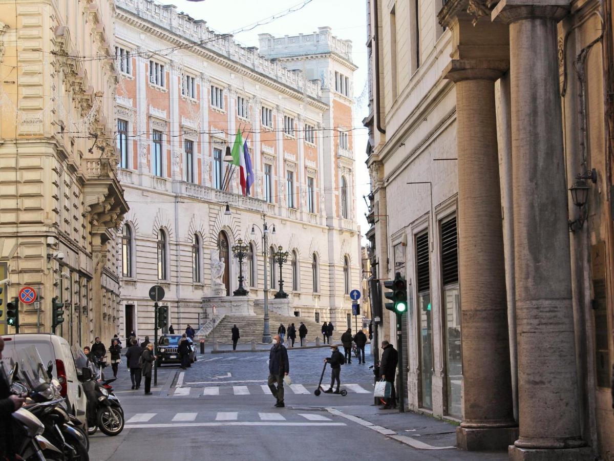 Отель Antica Residenza Del Corso Рим Экстерьер фото