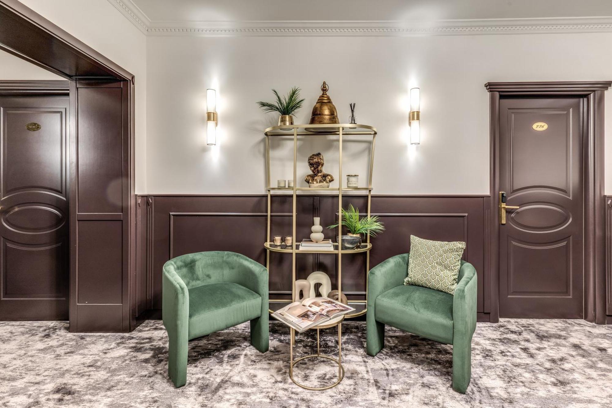 Отель Antica Residenza Del Corso Рим Экстерьер фото