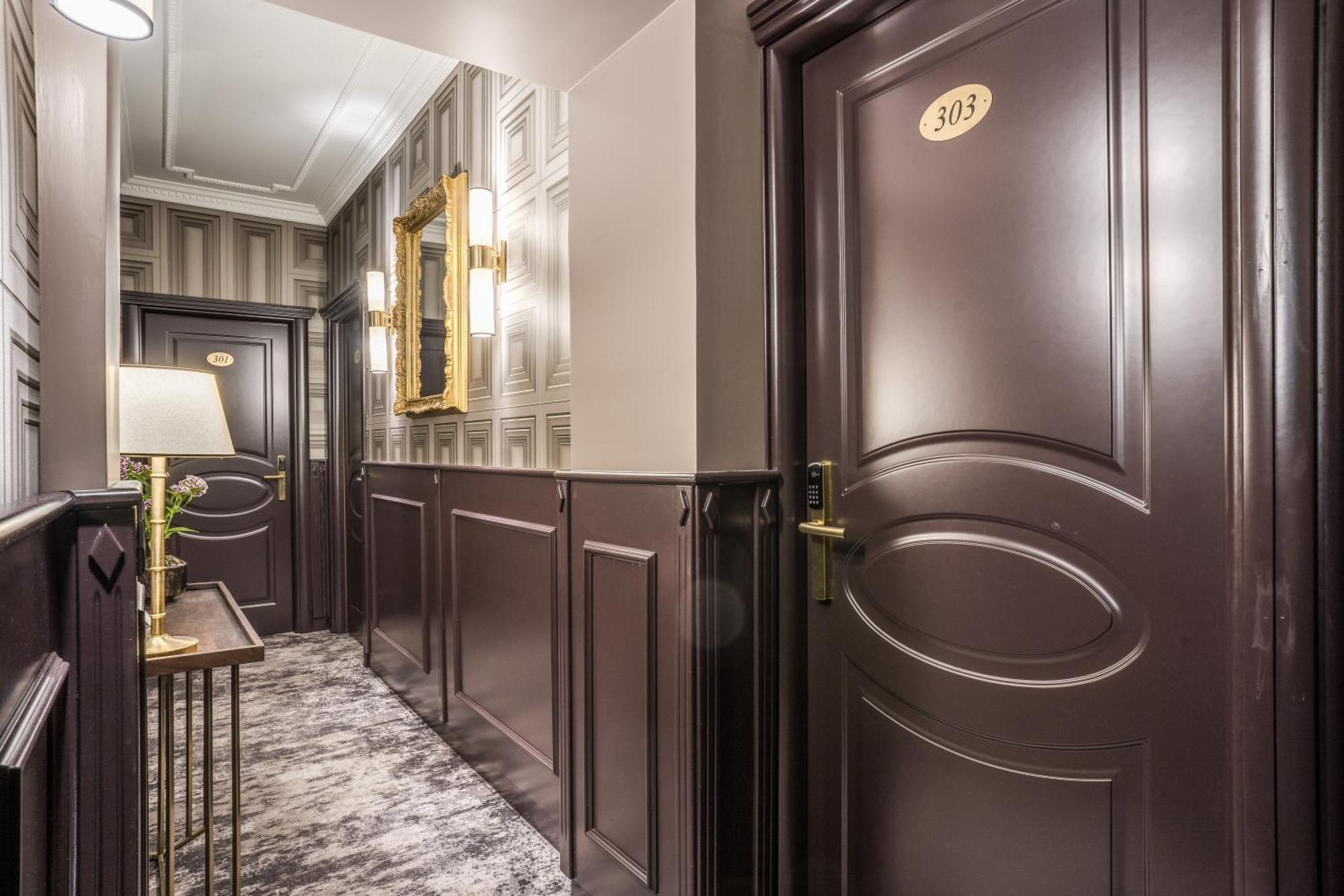 Отель Antica Residenza Del Corso Рим Экстерьер фото