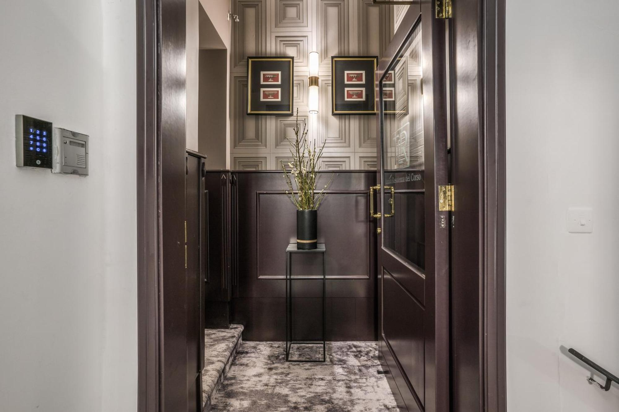 Отель Antica Residenza Del Corso Рим Экстерьер фото