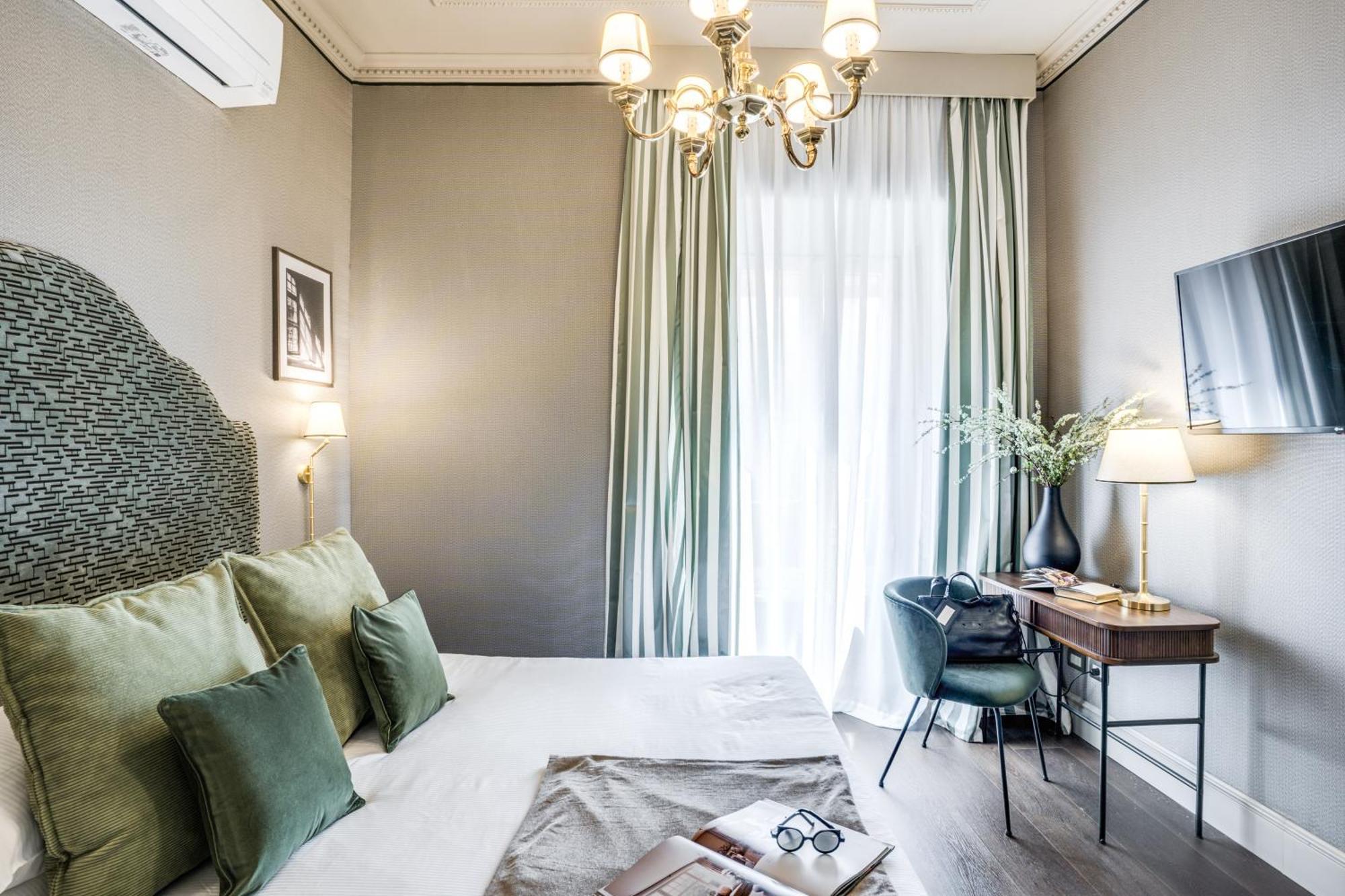 Отель Antica Residenza Del Corso Рим Экстерьер фото